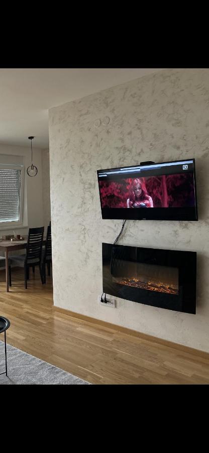 Apartman Didi-Free Parking Novi Sad Buitenkant foto